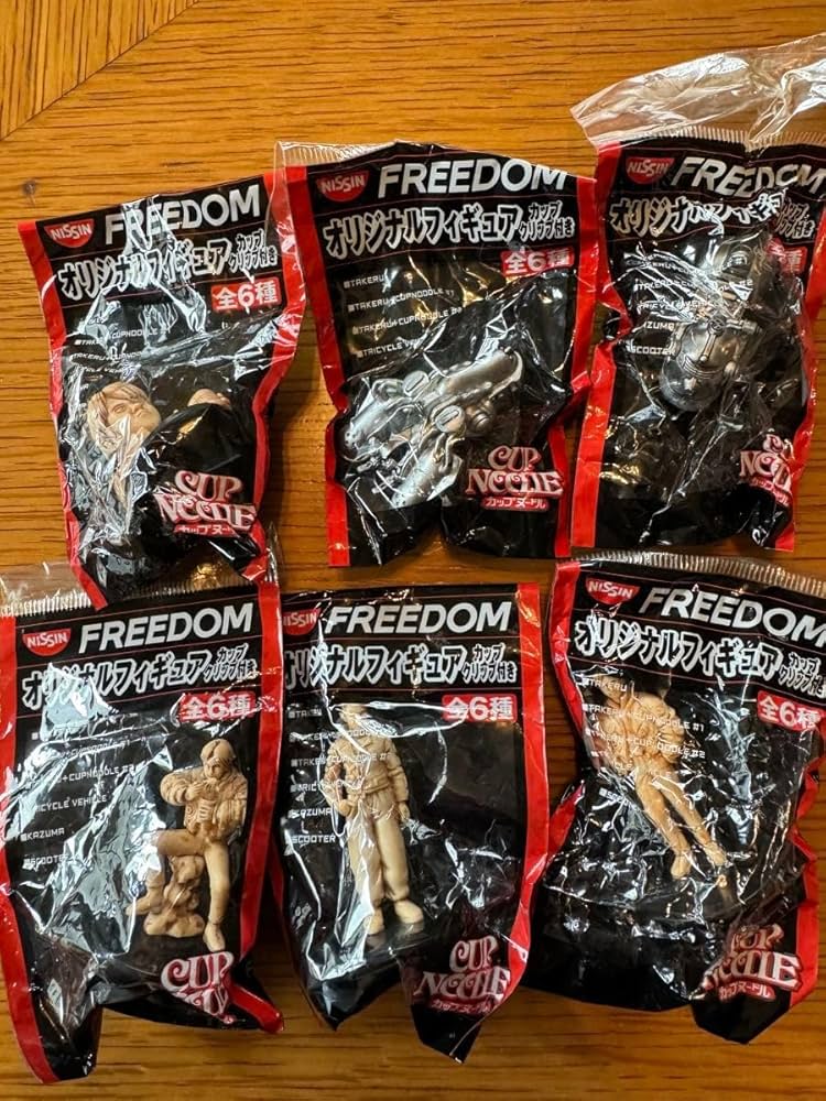 Amazon.co.jp: カップヌードル FREEDOM 大友克洋 おまけ フィギュア 全